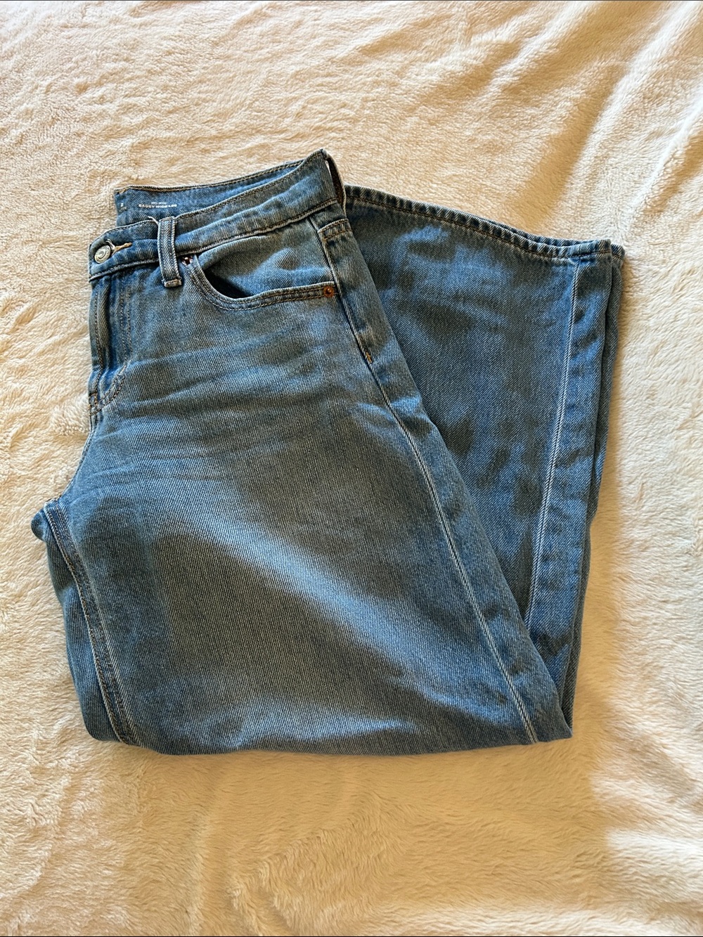Old Navy Women's Wide-Leg Jeans in Light Blue Denim